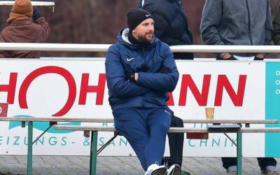 Doppelrolle: Marius Ebert übernimmt Rot-Weiß und bleibt blau-weiß